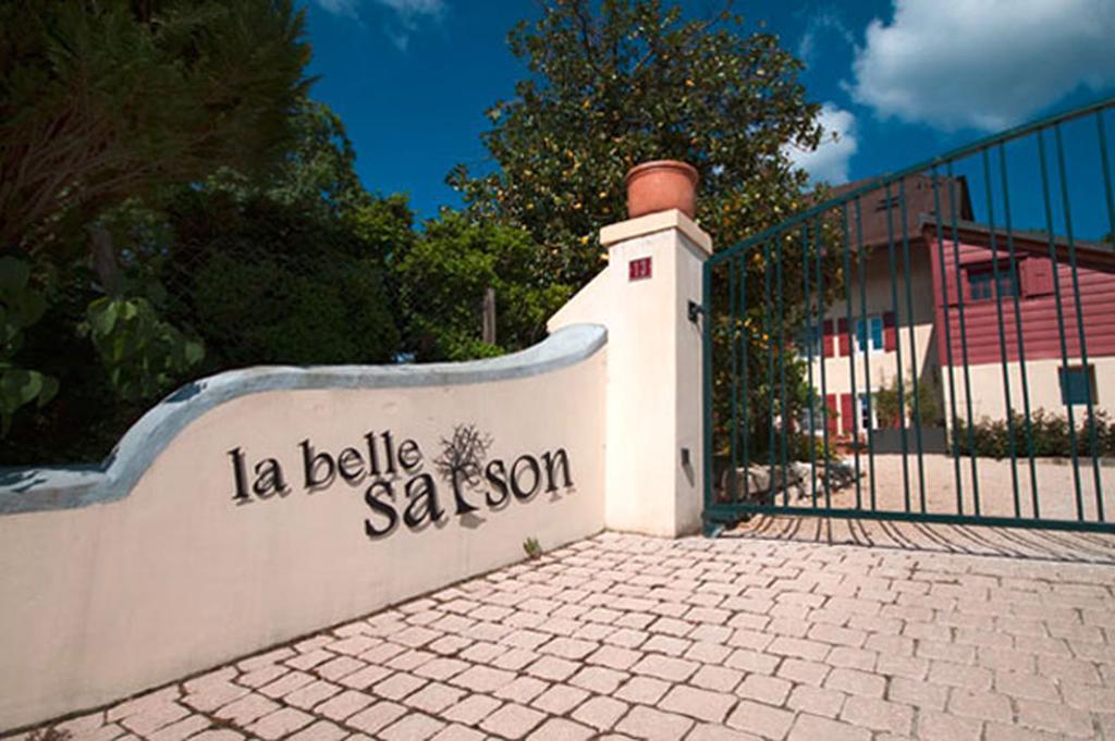 La Belle Saison Bed & Breakfast Mollens  Dış mekan fotoğraf
